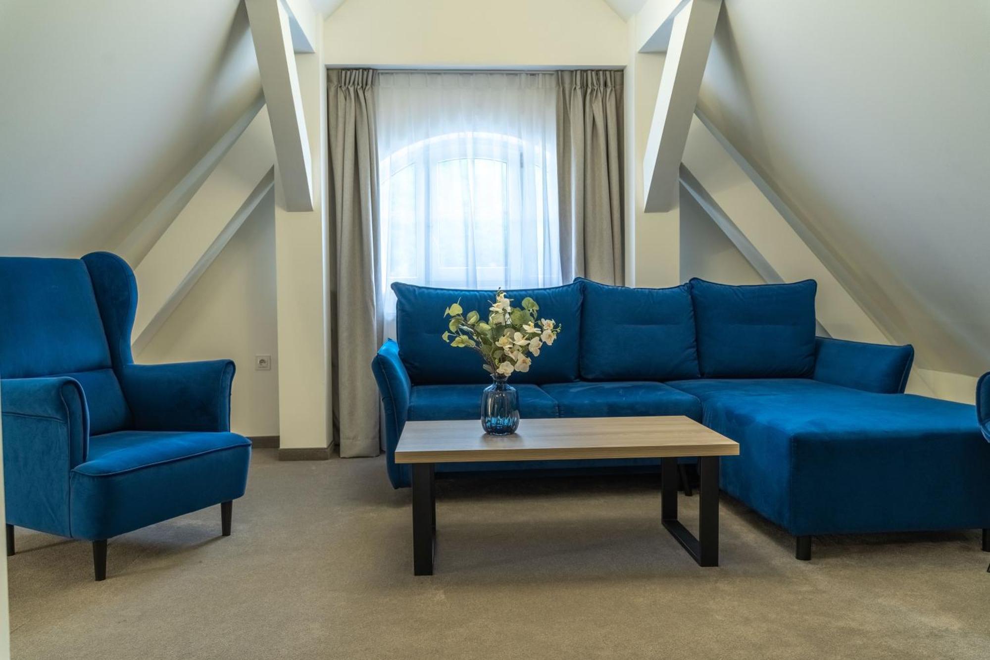 Hotel Alpin ชเจอร์ค ภายนอก รูปภาพ